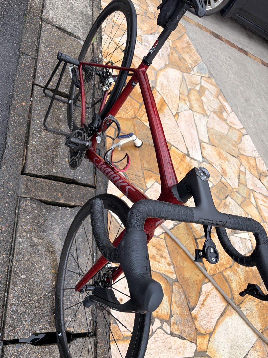 雨上がりのライド後に洗車したAethos2